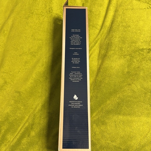 NIB Conair Double Ceramic Triple Barrel Waver Heats up to 400 degrees - Picture 4 of 6